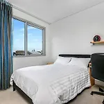 Sx339 - Cbd Chinese Gardens Views, Modern 2Br Apt