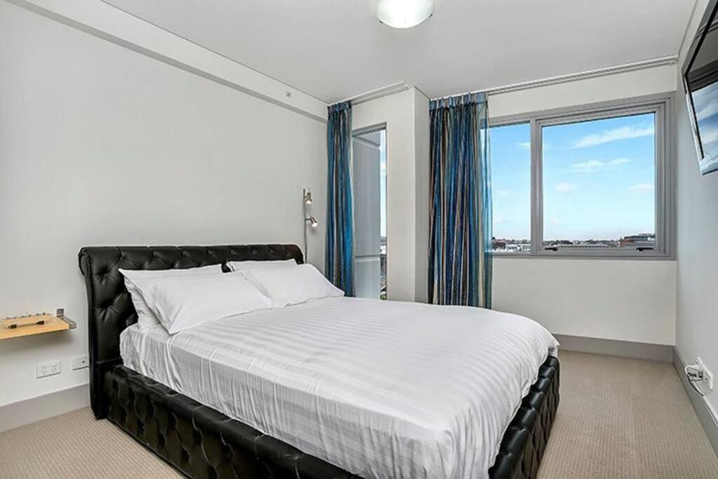 Sx339 - Cbd Chinese Gardens Views, Modern 2br Sydney