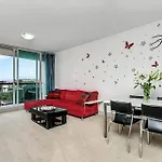 Sx339 - Cbd Chinese Gardens Views, Modern 2Br Apt